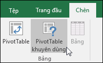 Đi tới Chèn > PivotTable được Đề xuất để Excel tạo một PivotTable cho bạn